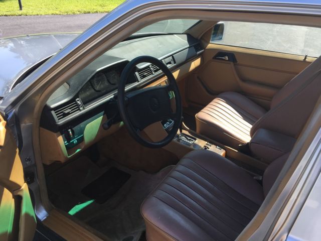 1987 Mercedes-Benz E-Class - photo 10