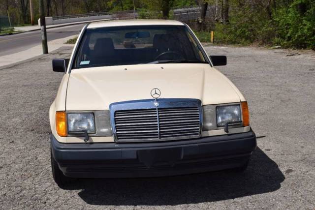 1987 Mercedes-Benz E-Class 300E 4dr Sedan Sedan 4-Door Automatic 4-Speed - photo 8
