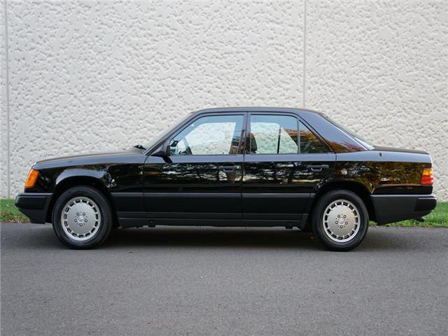 1987 Mercedes-Benz 300-Series 300E - photo 8