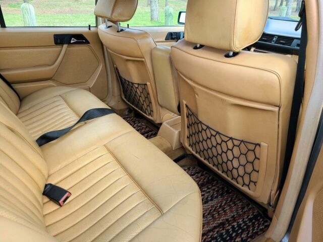 1987 Mercedes-Benz 300-Series DT - photo 12
