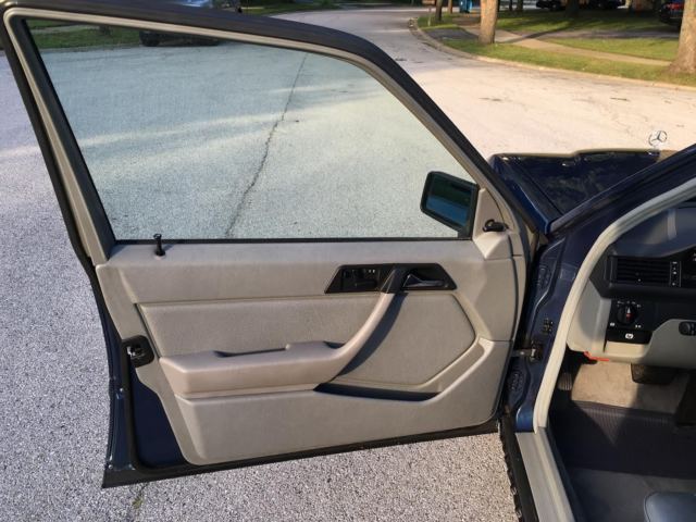 1987 Mercedes-Benz 300-Series - photo 13