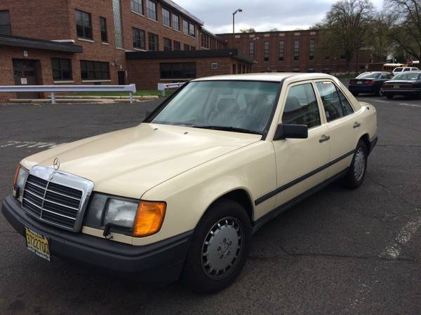 1987 Mercedes Benz 300D 1987 Mercedes-Benz 300-Series