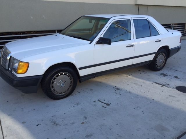 1987 Mercedes-Benz 300-Series - photo 2