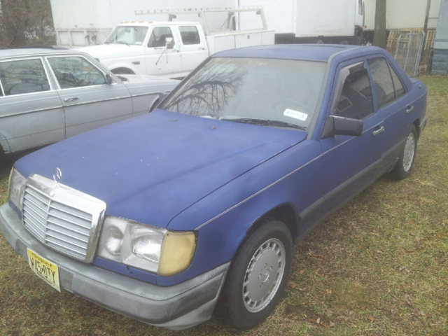 1987 mercedes-benz 300d w/ Greasecar automotive Kit installed-Straight Veg. Oil 1987 Mercedes-Benz 300-Series 4 Door