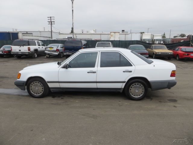 1987 Mercedes-Benz 300-Series 4 Dr - photo 3