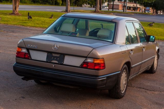 1987 Mercedes-Benz 300-Series - photo 7