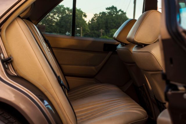 1987 Mercedes-Benz 300-Series - photo 9