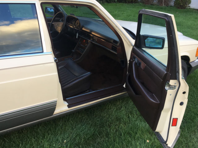 1987 Mercedes-Benz 300-Series - photo 13
