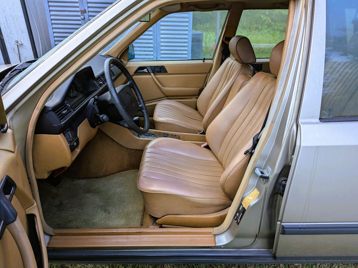 1987 Mercedes-Benz 300-Series - photo 11