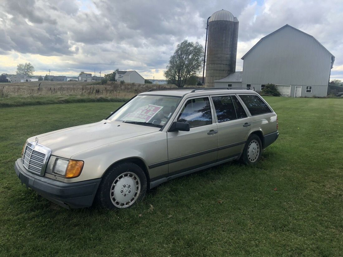 1987 Mercedes-Benz 300TD Wagon Brown RWD Automatic TDT 1987 Mercedes-Benz 300TD TDT