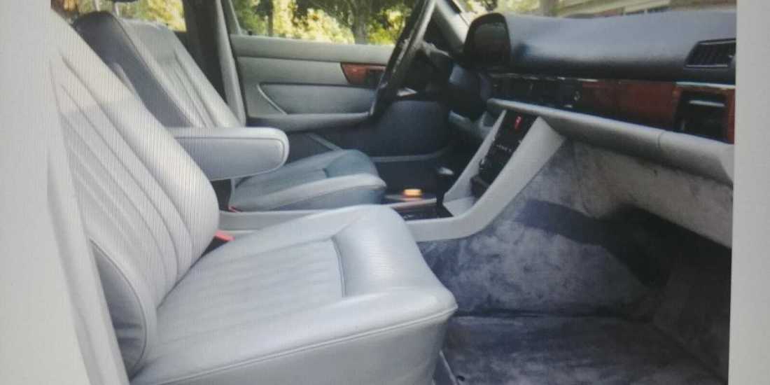 1987 Mercedes-Benz 400-Series - photo 2