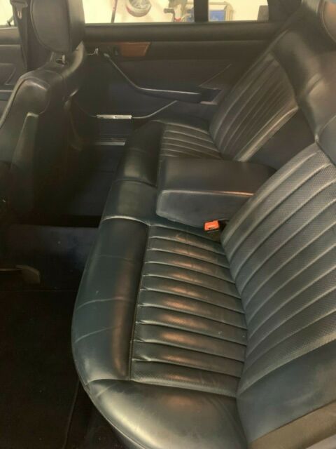 1987 Mercedes-Benz 400-Series - photo 8