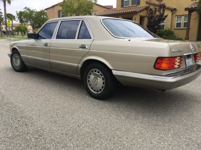 1987 Mercedes-Benz 400-Series Base Sedan 4-Door - photo 8