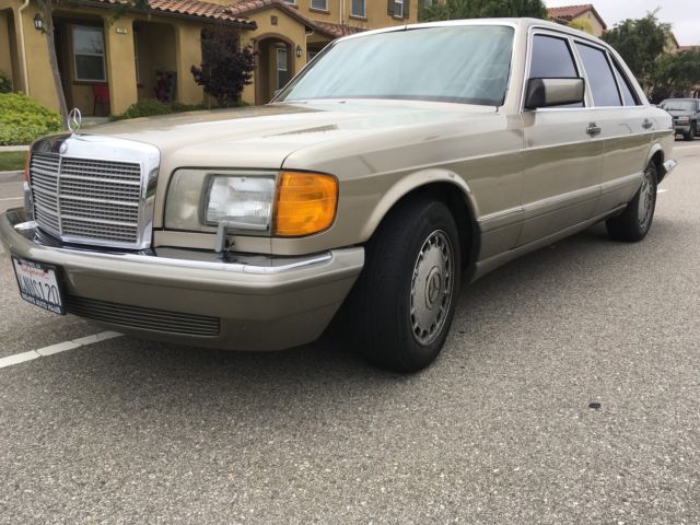 1987 Mercedes-Benz 400-Series Base Sedan 4-Door - photo 9