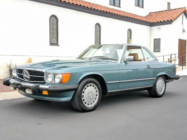 1987 Mercedes-Benz 560-Class 560 SL 2dr Convertible Automatic 4-Speed RWD V8 1987 Mercedes-Benz SL-Class 560 SL 2dr Convertible