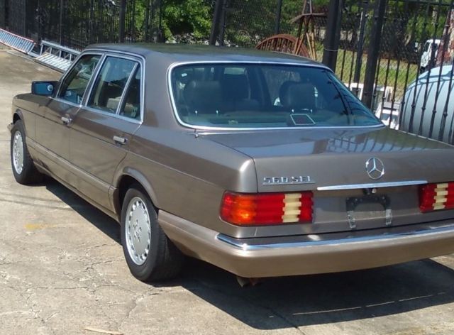 1987 Mercedes-Benz 500-Series Base Sedan 4-Door - photo 2
