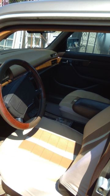 1987 Mercedes-Benz 500-Series Base Sedan 4-Door - photo 5