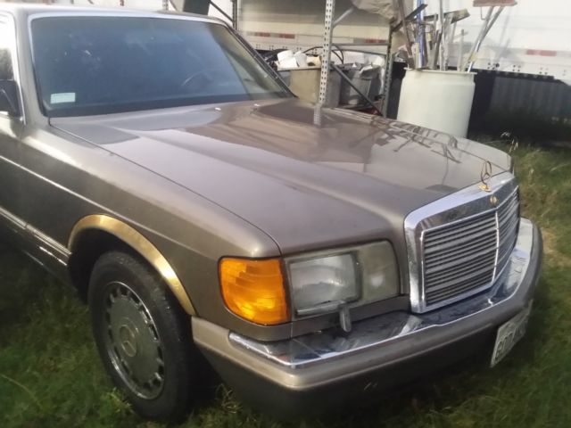 1987 Mercedes-Benz 500-Series