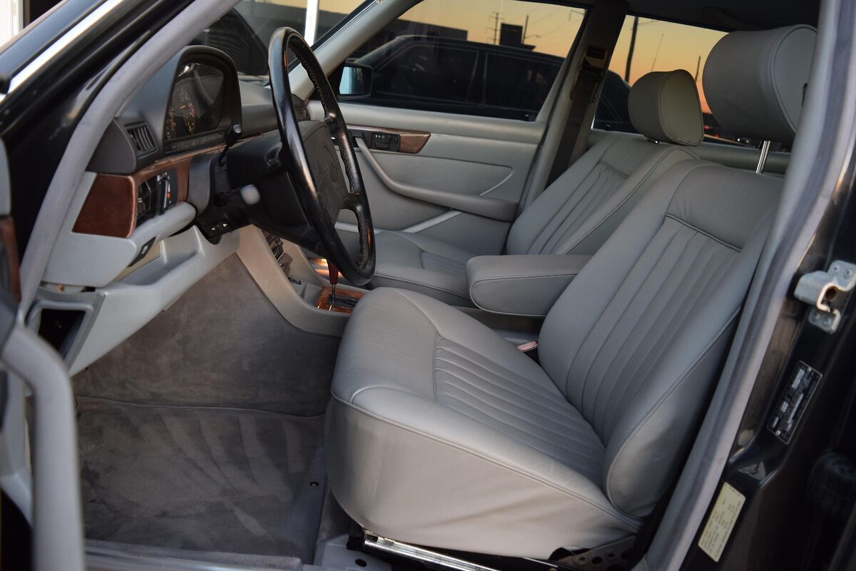 1987 Mercedes-Benz 500-Series 560SEL CLEAN TITLE CLEAN CARFAX - photo 13
