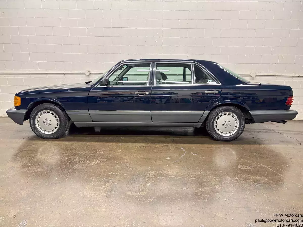 1987 Mercedes-Benz 560 Series 560SEL Dark Blue 8 Cylinder Engine 41,8 1987 Mercedes-Benz 500-Series 560SEL