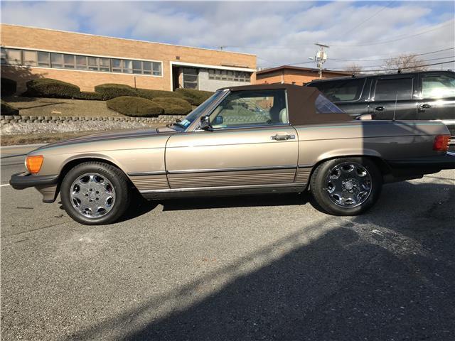 1987 Mercedes-Benz 500-Series 560SL - photo 3