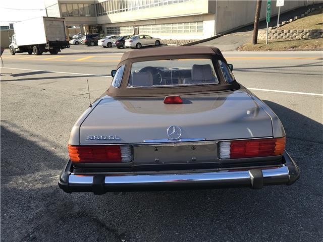 1987 Mercedes-Benz 500-Series 560SL - photo 7