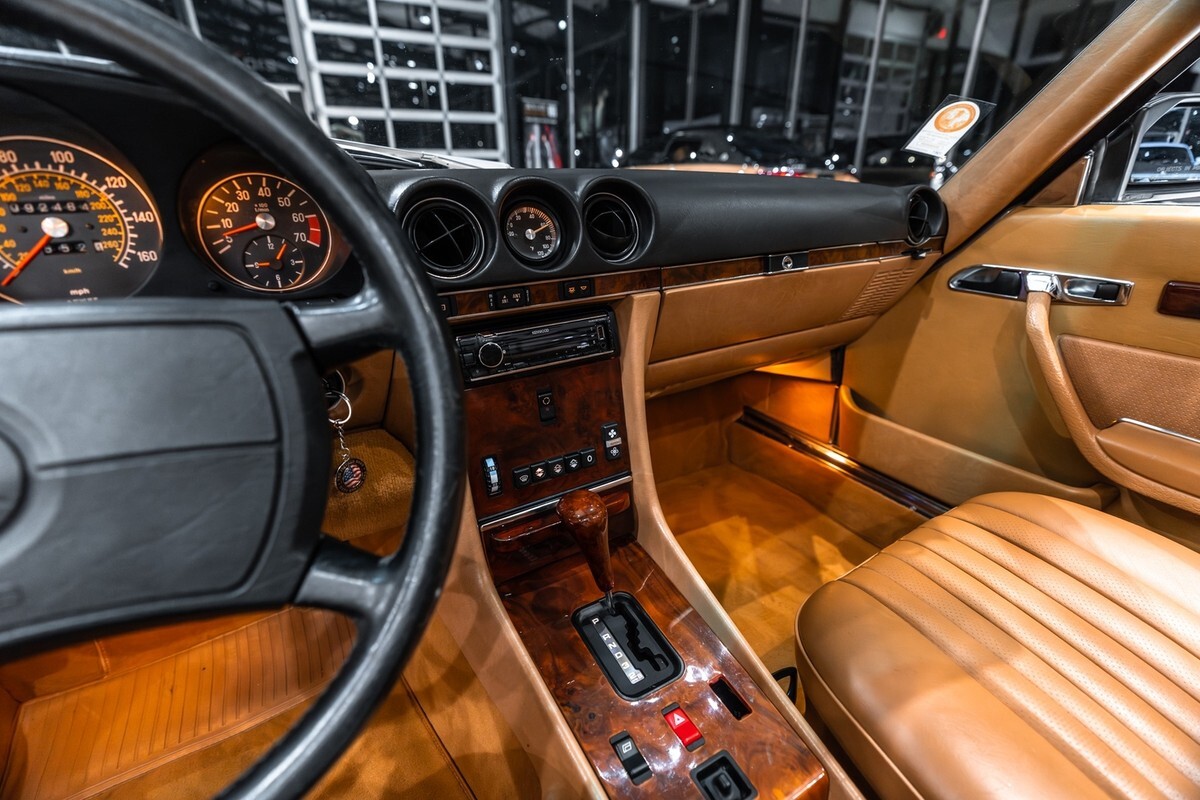 1987 Mercedes-Benz SL-Class Convertible Stunning Color Combo! Collector-Qualit - photo 12