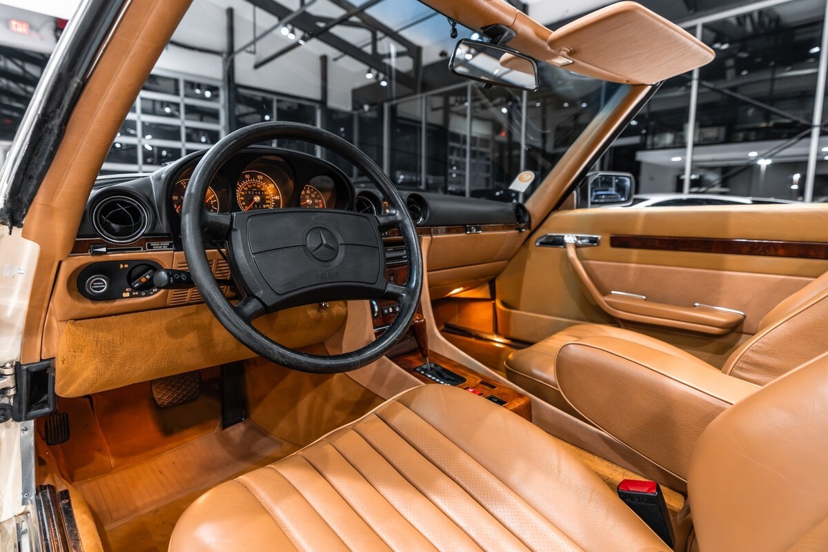 1987 Mercedes-Benz SL-Class Convertible Stunning Color Combo! Collector-Qualit - photo 7