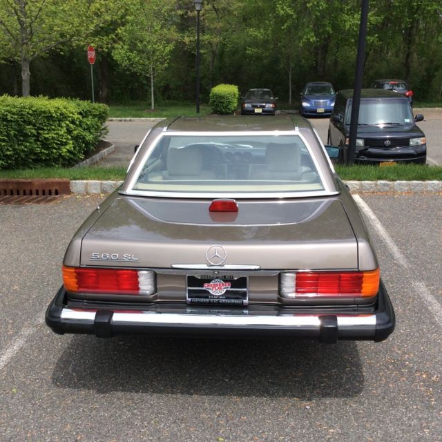 1987 Mercedes-Benz SL-Class Base Convertible 2-Door - photo 2