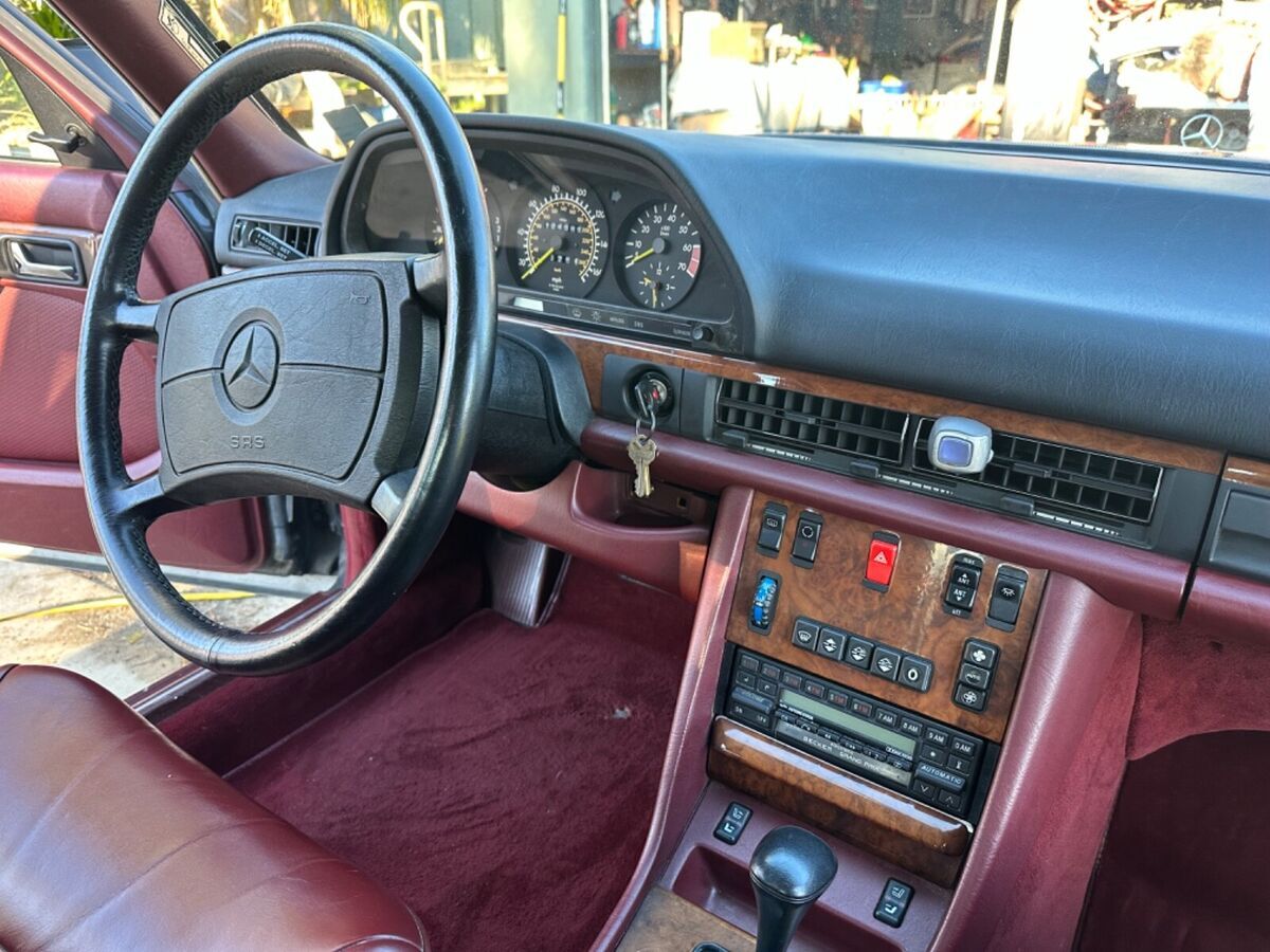 1987 Mercedes-Benz 560SEL - photo 7
