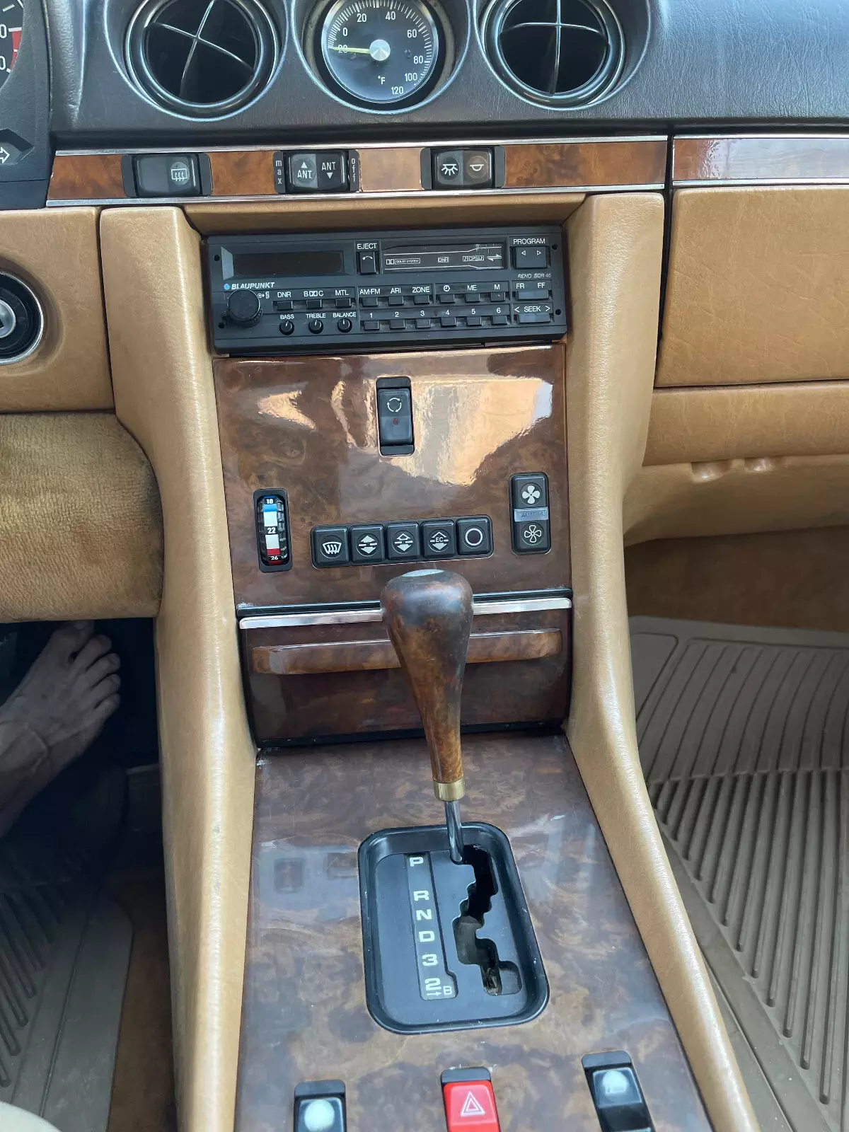 1987 Mercedes-Benz SL-Class - photo 11
