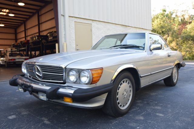 1987 Mercedes Benz 560sl 5/87 Build Astral Silver Metallic over Gray Leather 1987 Mercedes-Benz SL-Class Base Convertible 2-Door