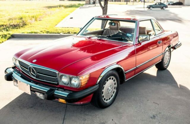 1987 Mercedes-Benz 560SL Convertible in Mint Condition 1987 Mercedes-Benz 500-Series Chromer