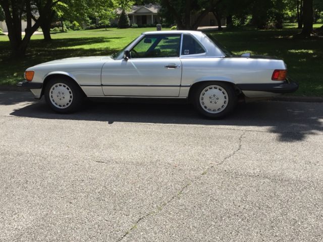 1987 Mercedes-Benz 560SL Excellent Condition, No Issues 1987 Mercedes-Benz 500-Series Base Convertible 2-Door