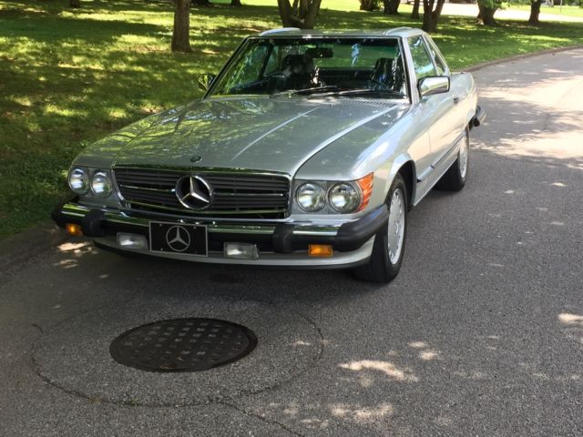 1987 Mercedes-Benz 500-Series Base Convertible 2-Door - photo 4