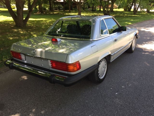 1987 Mercedes-Benz 500-Series Base Convertible 2-Door - photo 7