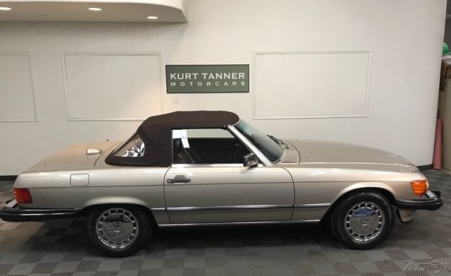 1987 Mercedes-Benz 500-Series CHROME WHEELS. AUTOMATIC, A/C, AIRBAGS, ABS. - photo 11