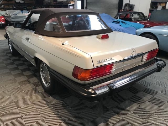 1987 Mercedes-Benz 500-Series CHROME WHEELS. AUTOMATIC, A/C, AIRBAGS, ABS. - photo 7