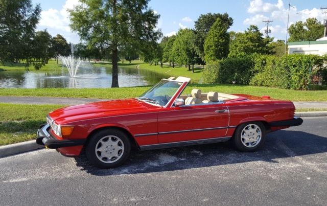 1987 Mercedes-Benz 560SL R107 2 Door Roadster with Factory Hard Top 1987 Mercedes-Benz SL-Class SL Class