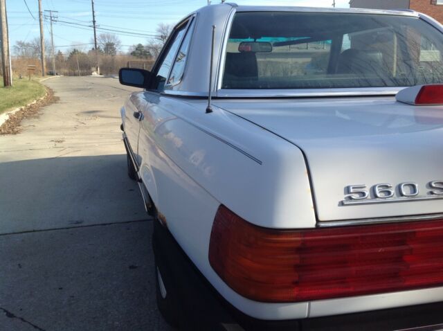 1987 Mercedes-Benz SL-Class 560SL - photo 8