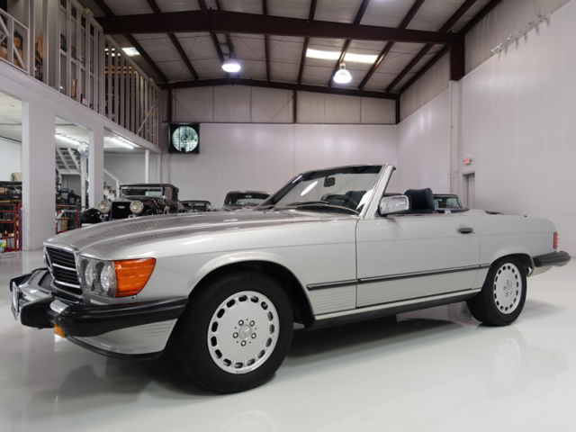 1987 Mercedes-Benz 560SL Roadster | Long-term ownership | Original interior 1987 Mercedes-Benz 500-Series 560SL Roadster