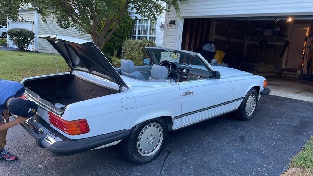 1987 Mercedes-Benz SL-Class 560 SL Convertible Roadster Hardtop - photo 2