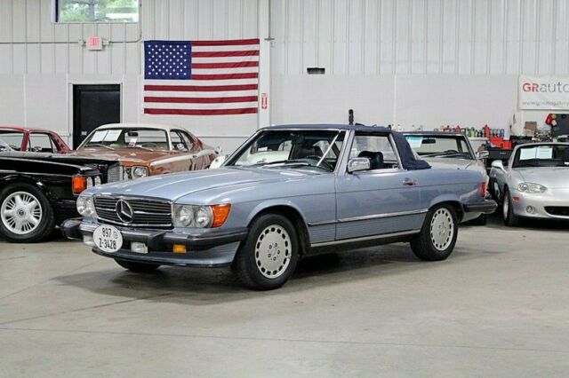1987 Mercedes-Benz SL560 Convertible - photo 2
