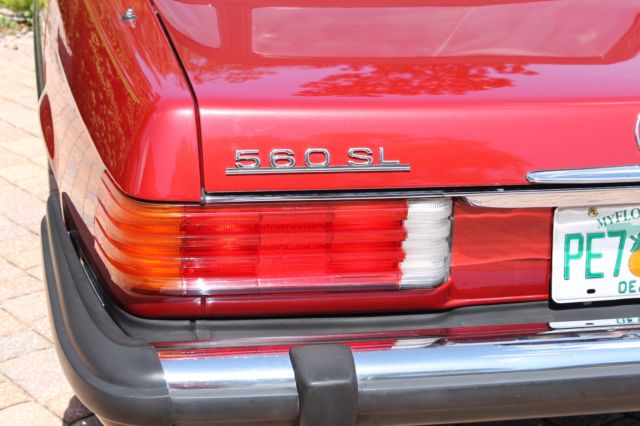 1987 Mercedes-Benz 500-Series SL560 Classic Luxury Roadster - photo 11
