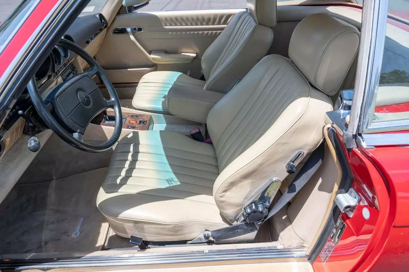 1987 Mercedes-Benz SL560 Classic with Clean Interior - photo 11