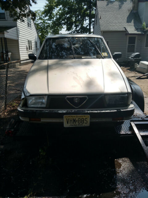1987 Milano, sitting for over 5 years, starts will not idle, runs fine off of cs 1987 Alfa Romeo Milano