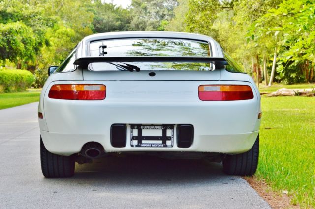 1987 Porsche 928 - photo 5