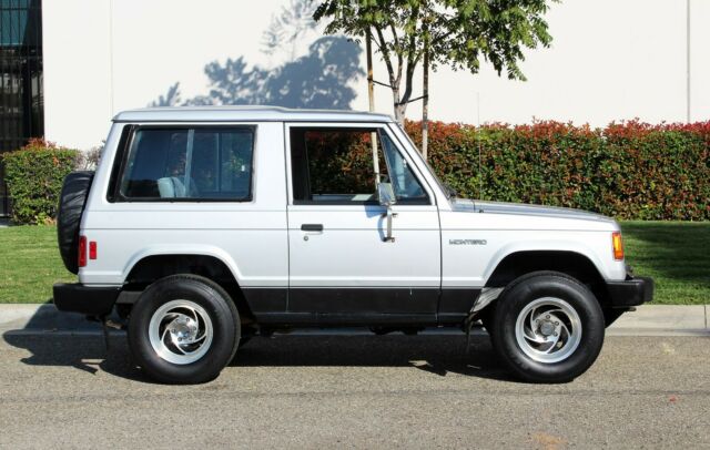 1987 Mitsubishi Montero Sport 4x4, 100% Rust Free (310) 259-5383 - photo 4