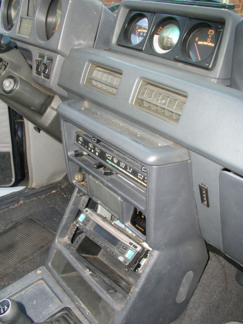1987 Mitsubishi Montero 4X4 - photo 9