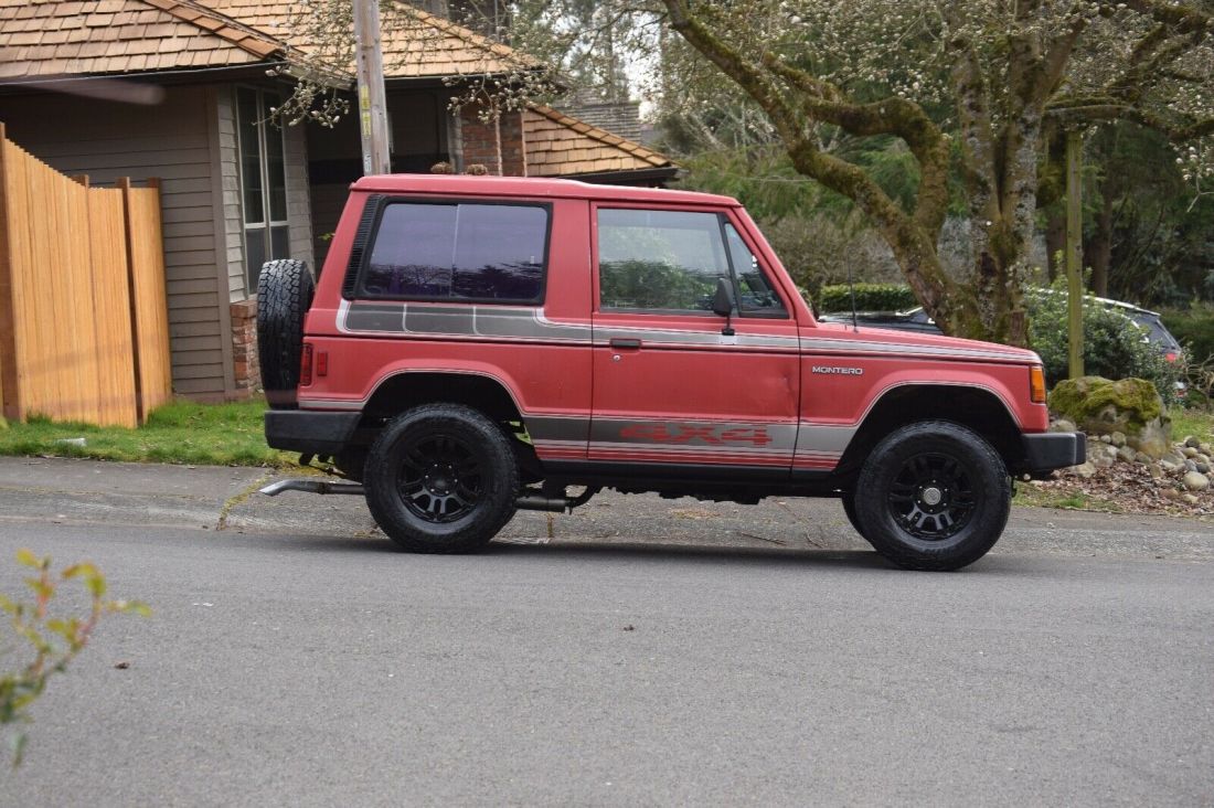1987 Mitsubishi Montero - photo 12